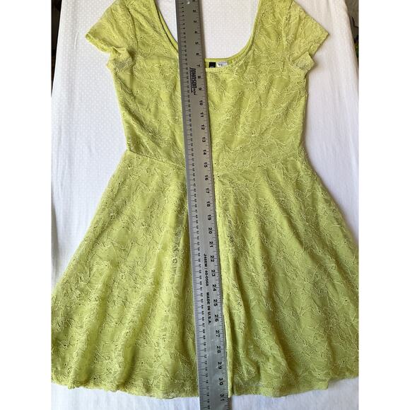Divided By H&M Women Mini Dress US 10 Green Floral Fit & Flare Lace Short Sleeve - Picture 7 of 10